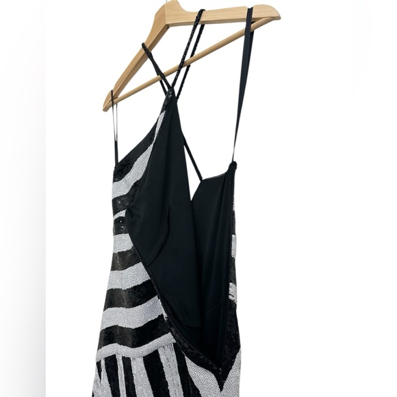 Lauren Ralph Lauren Sequin Striped Halter Neck Gown in Black/ White Size 8 - Picture 9 of 16